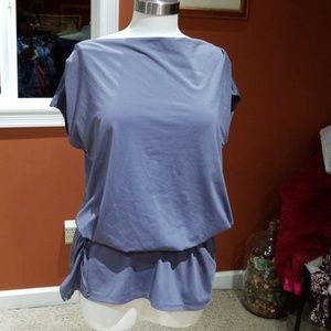 Gap Bodyfit purple athletic top